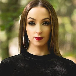 Meet your Posher, Jade